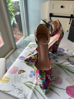 Multicolor Mosaic Pattern Pointed-Toe Block Heel Pumps NWOT